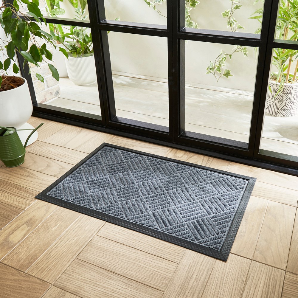 Utility Rugged Rubber Doormat in Graphite Grey